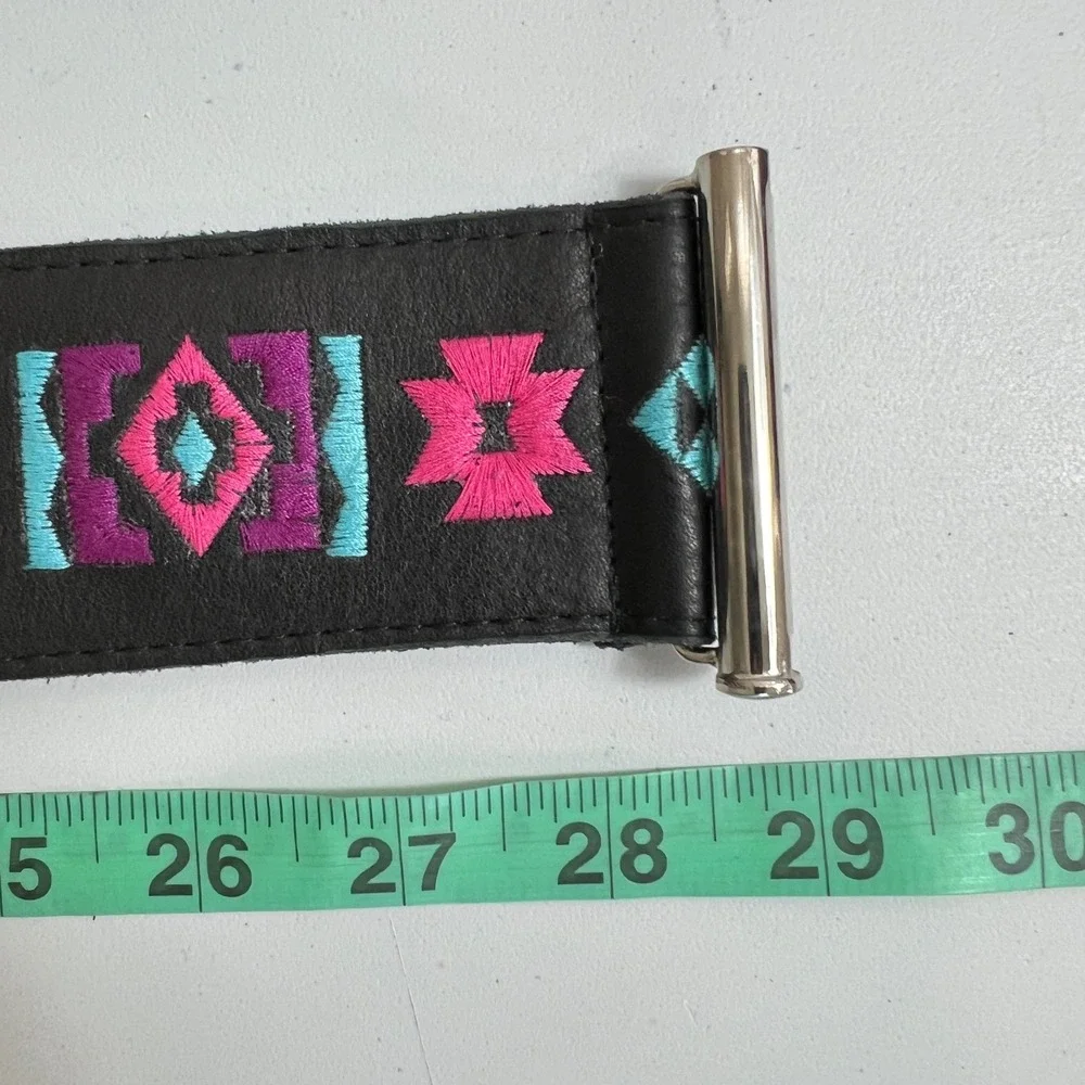 Womens Black Leather Embroidered Southwestern‎ Elastic Waist Belt M Festival USA